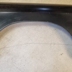 BAKSKJERM-UTVENDIG VENSTRE SIDE B&GT